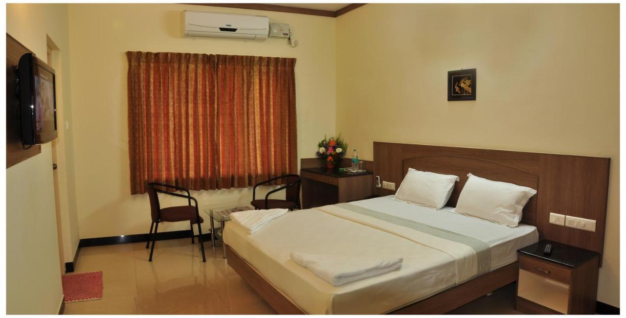 Sk Residency Hotel Коимбаторе Екстериор снимка